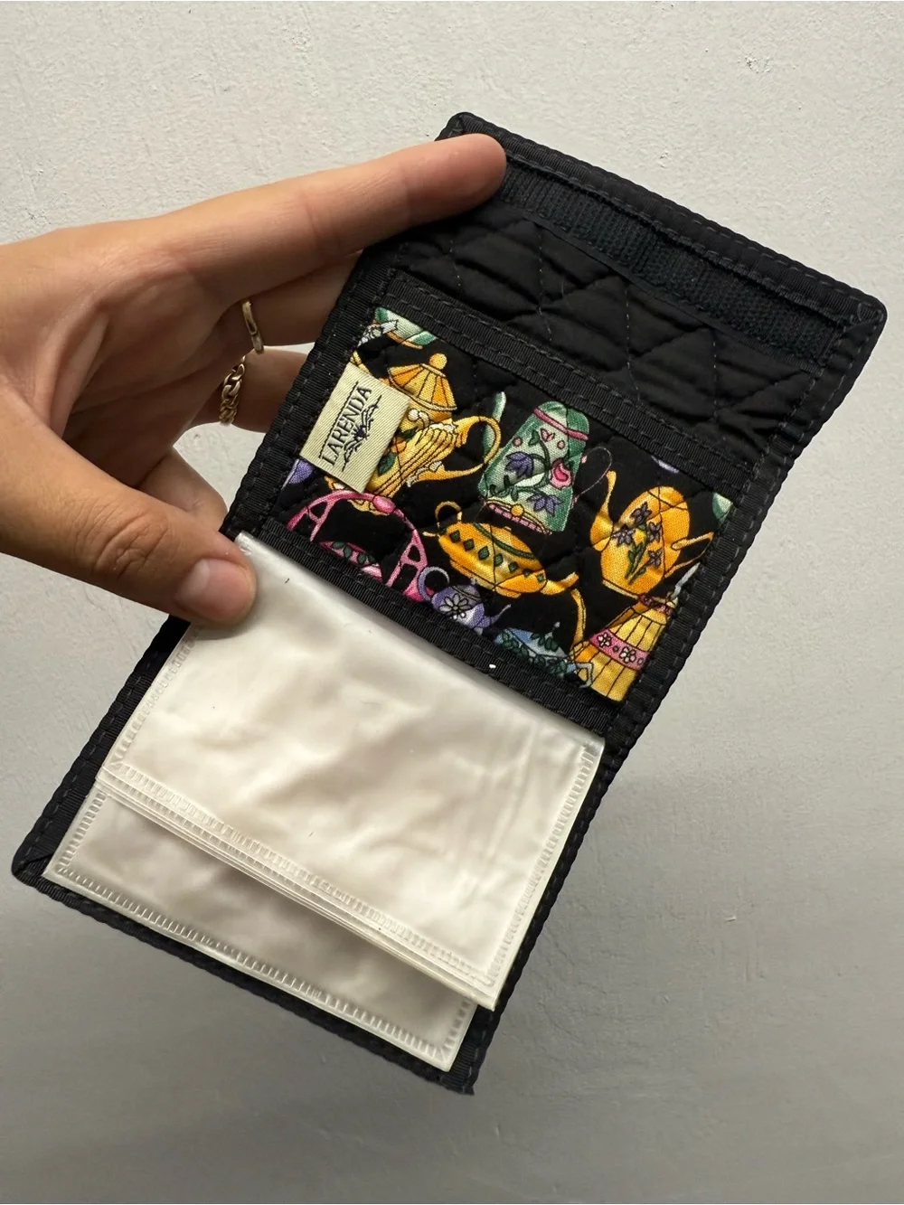 Vintage Larenda Wallet - Picture 3 of 4